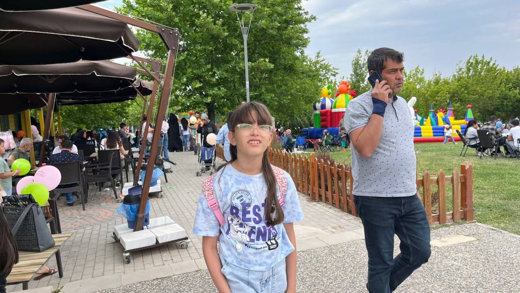 Selçuklu’da karne sevinci şenliğe dönüştü! Yüzlerce çocuk akın etti 12